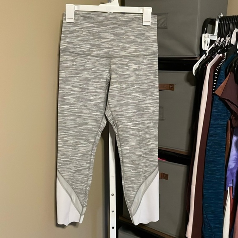 Lululemon Wunder Under Roll Down Mesh ~Sz 6 Wee Are From Space Silver Spoon 6021